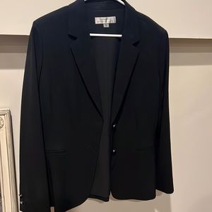Black Suitcoat Sz 14 Tahari